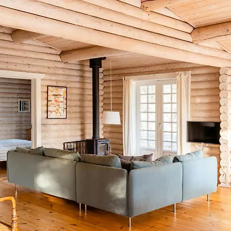 Дом отдыха Cozy Times In Log House Amongst Trees *